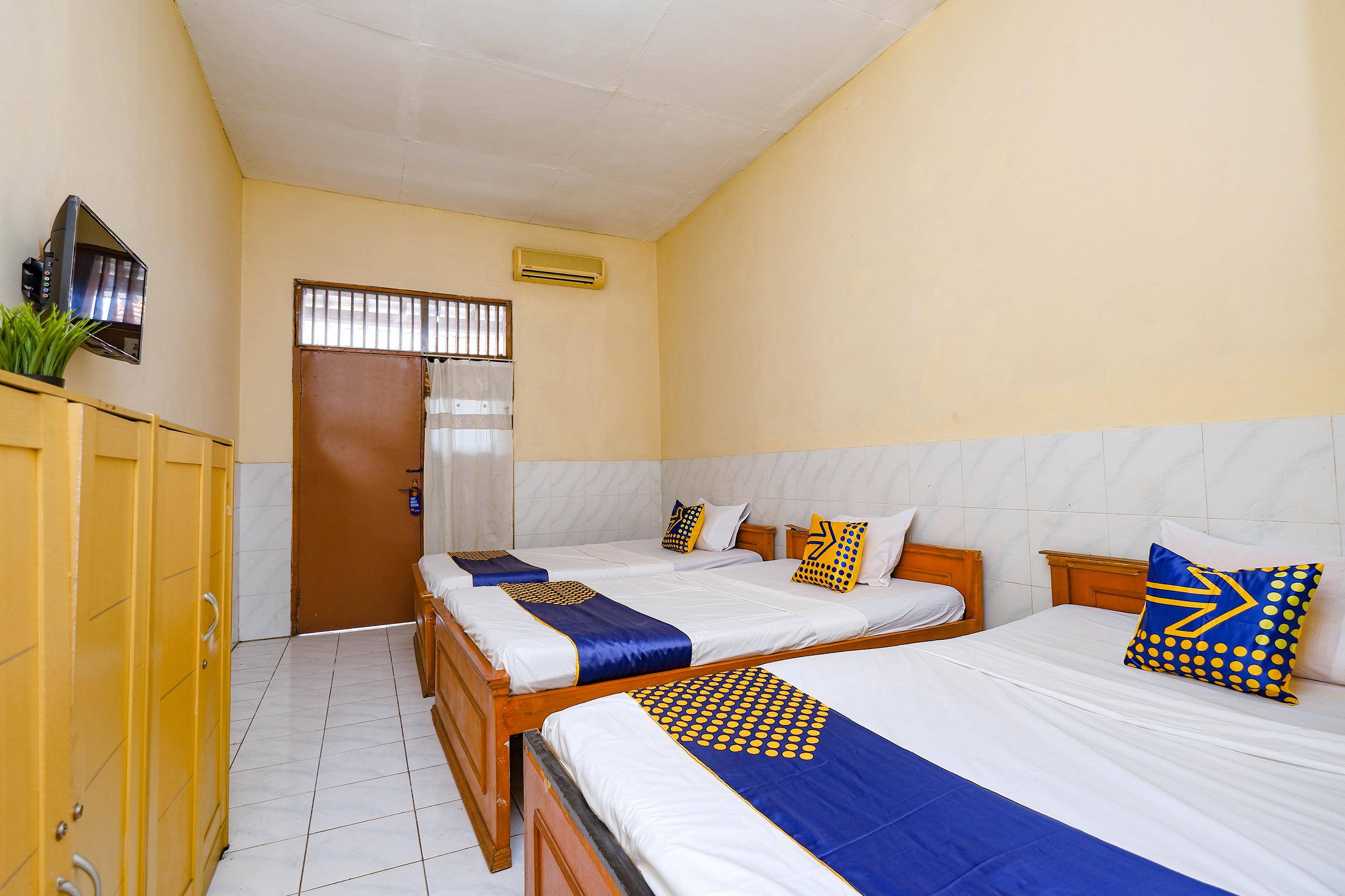 SPOT ON 2011 Hotel Mekar Sari Solo Exterior foto